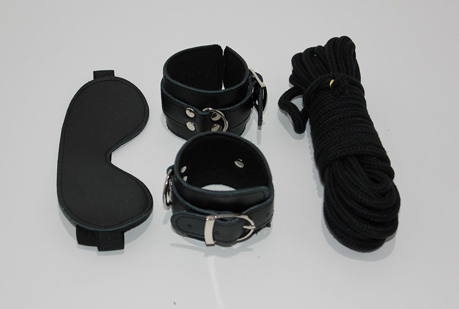 ManorGear Kit Mask, Wrist/Ankle Cuffs, Blindfold & Rope - - Cuffs And Restraints