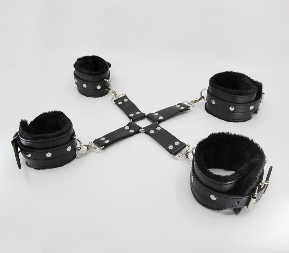 Berlin Baby Faux Fur Lined Hog Tie Shackle - Default Title - Cuffs And Restraints