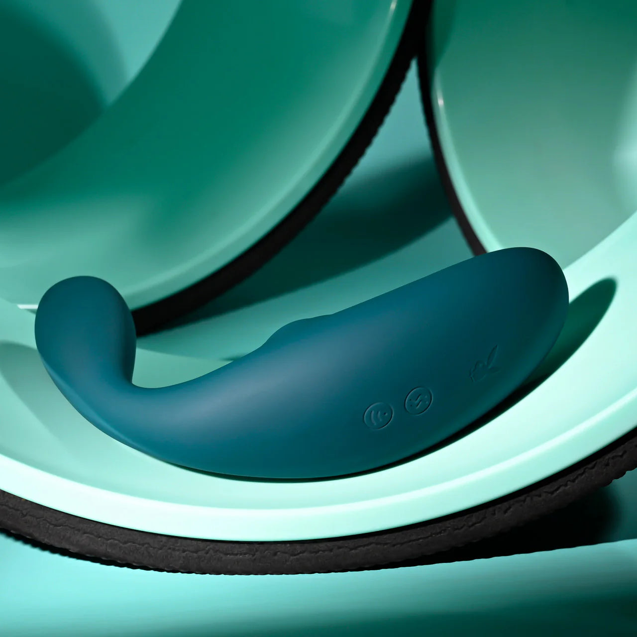 Playboy Pleasure CHARMER Clit Suction Vibrator - - Clit Ticklers and Pulsators