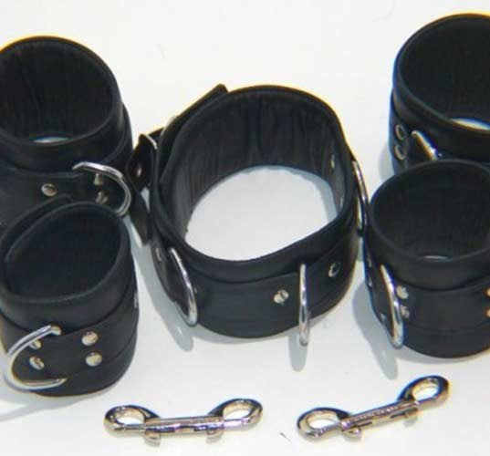 The Specialist Leather Bondage Set - - Cuffs And Restraints