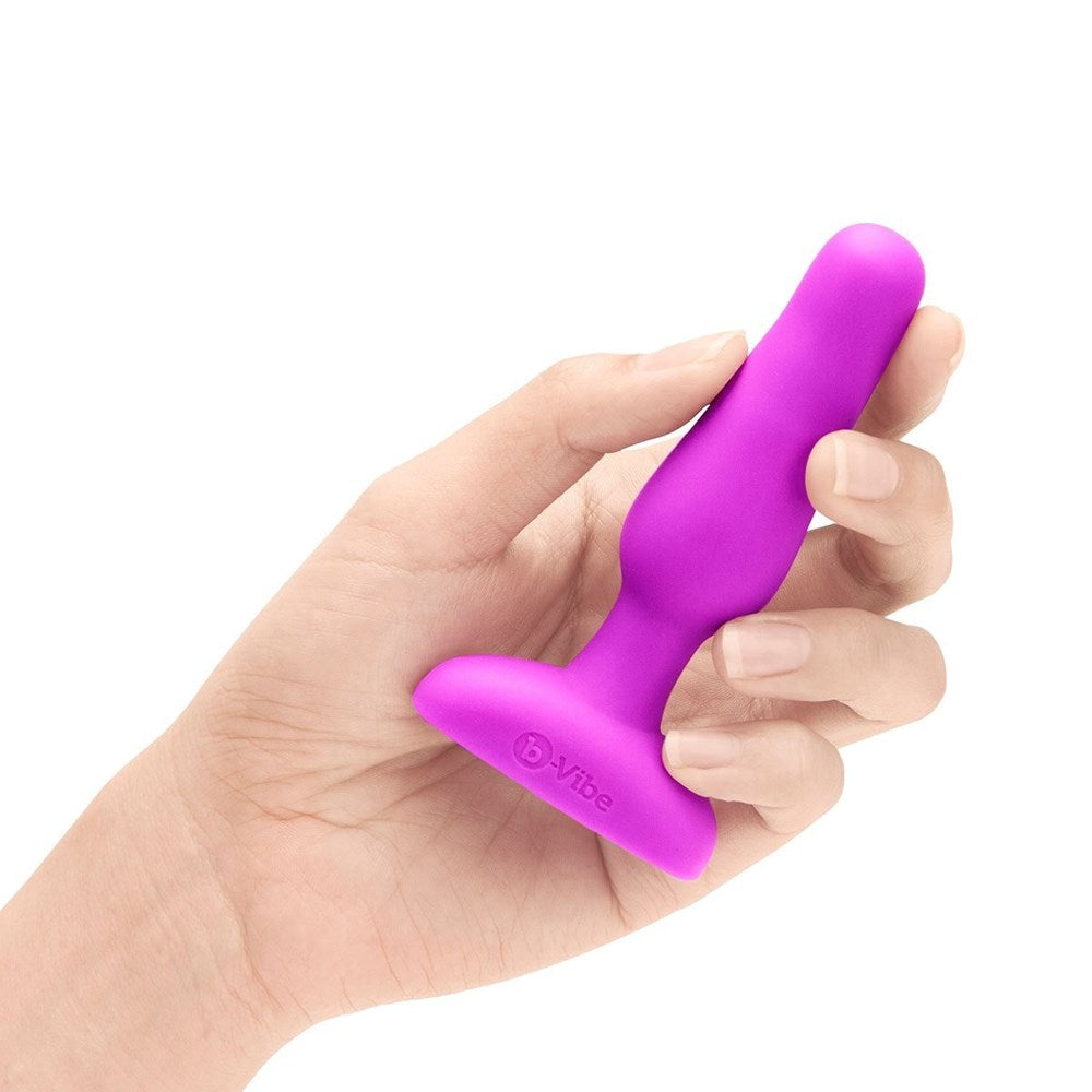 b-Vibe Novice Remote Control Butt Plug - - Butt Plugs