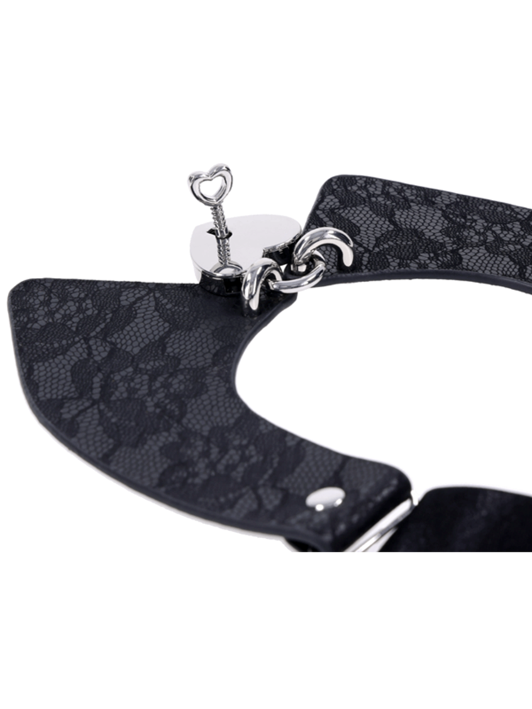 Sportsheets Sex and Mischief Heartbound Lace Day Collar - Collars and Leads
