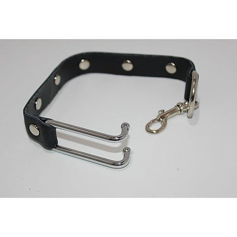 KinkyTime Metal Nose Hooks on Connectable Leather Lead - Cuffs and Restraints