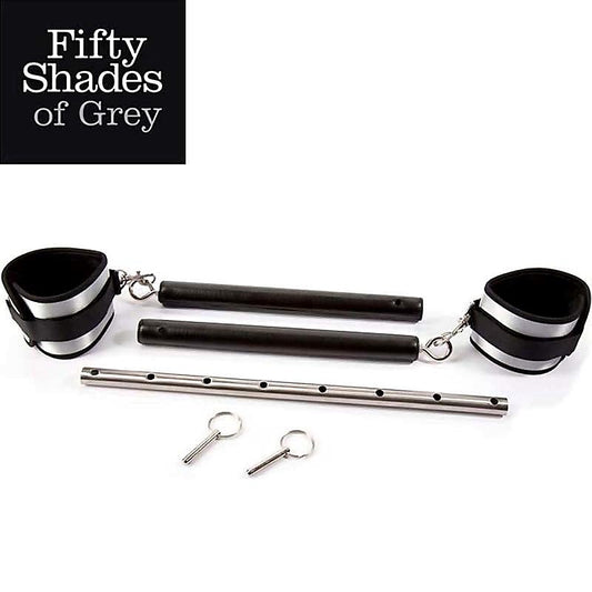 Trust Me Adjustable Spreader Bar & Cuffs - Spreaders and Hangers