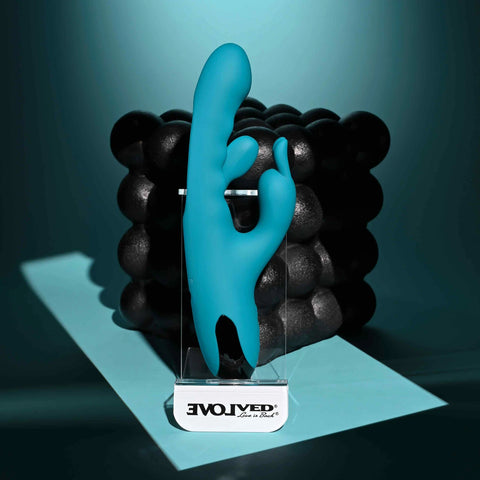 BUNNY TAPPER Rabbit Vibrator with Flicking Shaft by Evolved