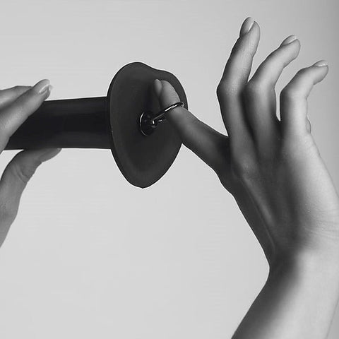 Dildo Base Finger O-Ring by Strap-On-Me - Collars and Leads