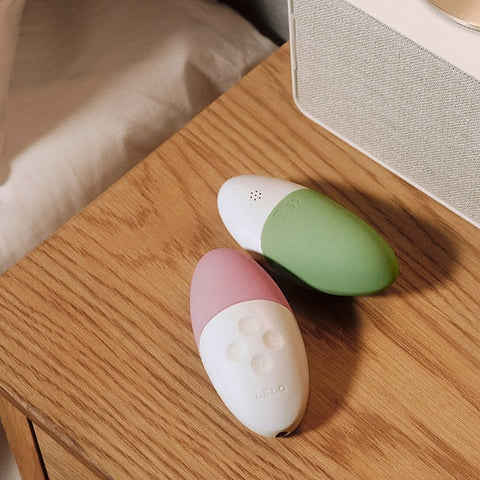 Siri 3 Sound Sense Silicone Clitoral Vibrator By Lelo - Remote Control Vibrators