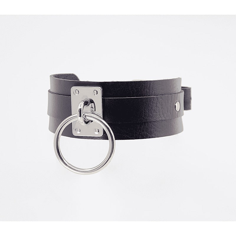 Love In Leather O-Ring Faux Leather BDSM Collar - Collars and Leads