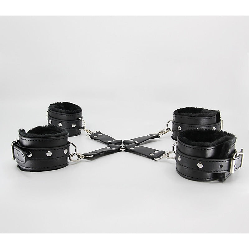 Berlin Baby Faux Fur Lined Hog Tie Shackle - Cuffs And Restraints